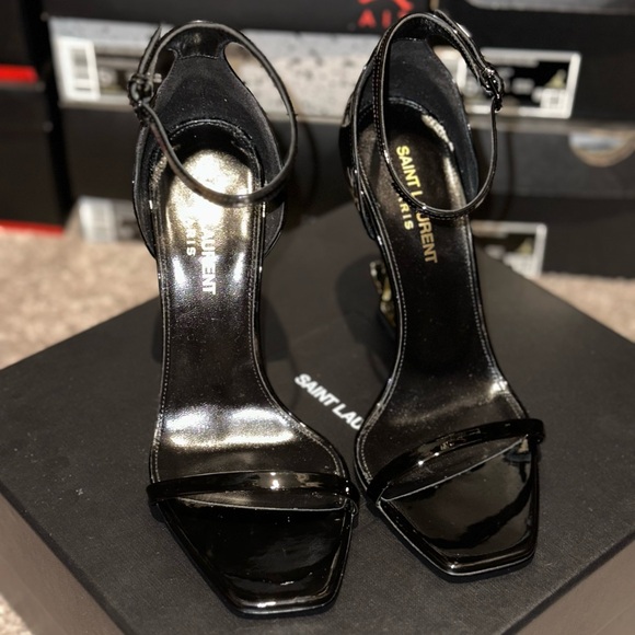 Saint Laurent OPYUM SANDALS IN PATENT LEATHER - Picture 4 of 10